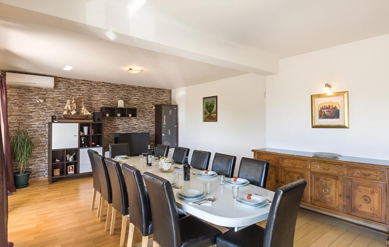 Villa SPLIT - Vacation villa with perfect privacy, pool, sauna, jacuzzi Opanci Esterno foto