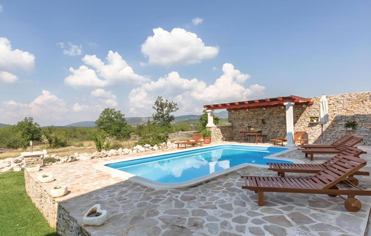 Villa SPLIT - Vacation villa with perfect privacy, pool, sauna, jacuzzi Opanci Esterno foto