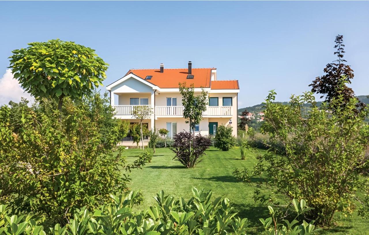 Villa SPLIT - Vacation villa with perfect privacy, pool, sauna, jacuzzi Opanci Esterno foto