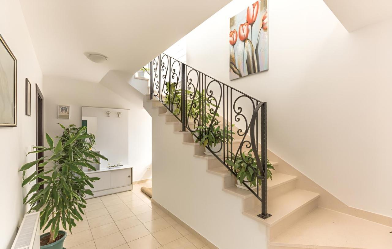 Villa SPLIT - Vacation villa with perfect privacy, pool, sauna, jacuzzi Opanci Esterno foto