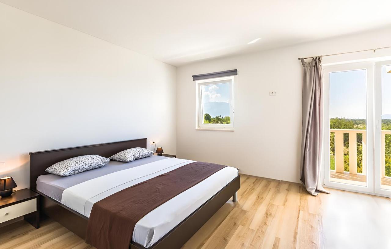 Villa SPLIT - Vacation villa with perfect privacy, pool, sauna, jacuzzi Opanci Esterno foto