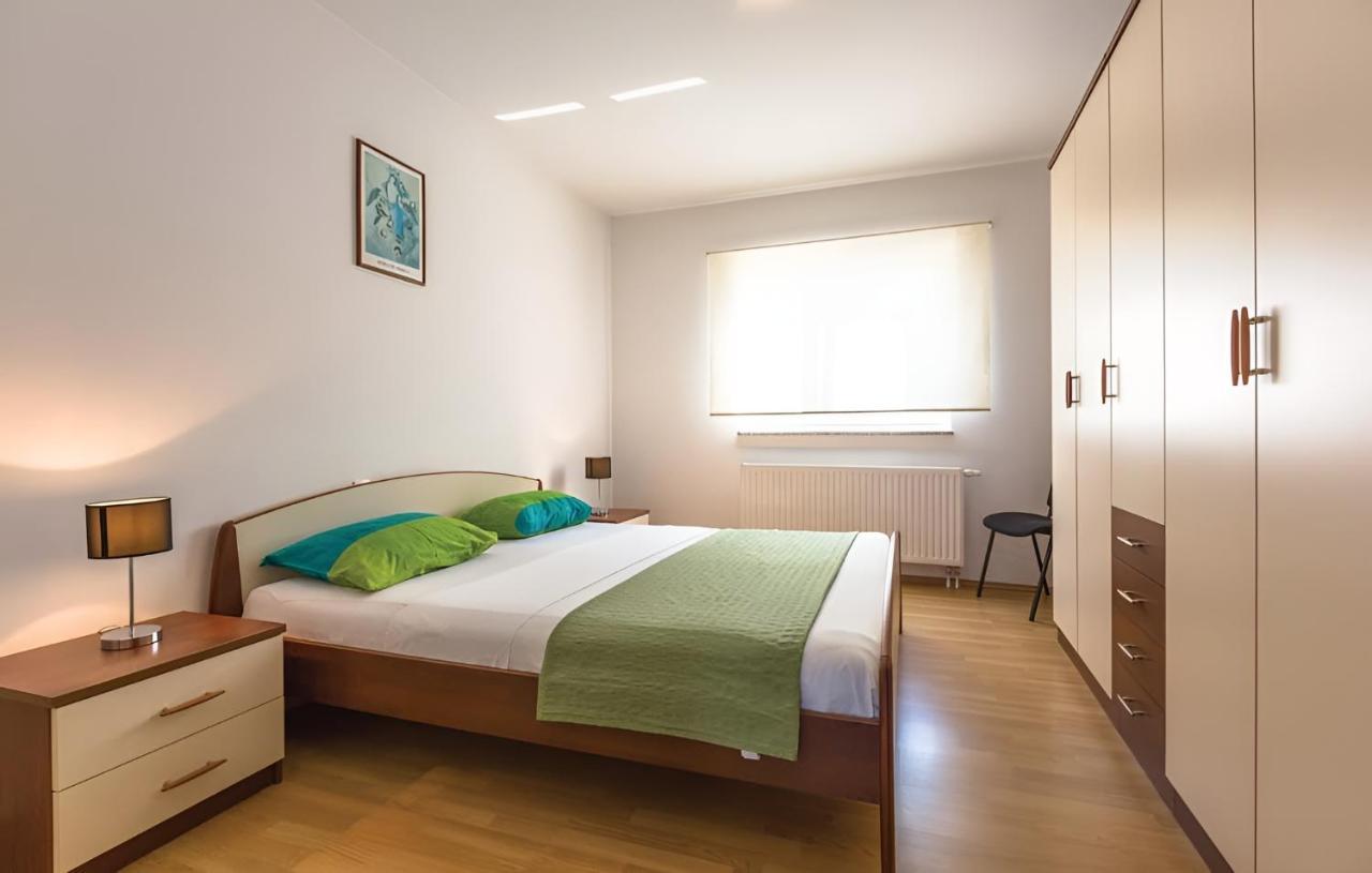Villa SPLIT - Vacation villa with perfect privacy, pool, sauna, jacuzzi Opanci Esterno foto