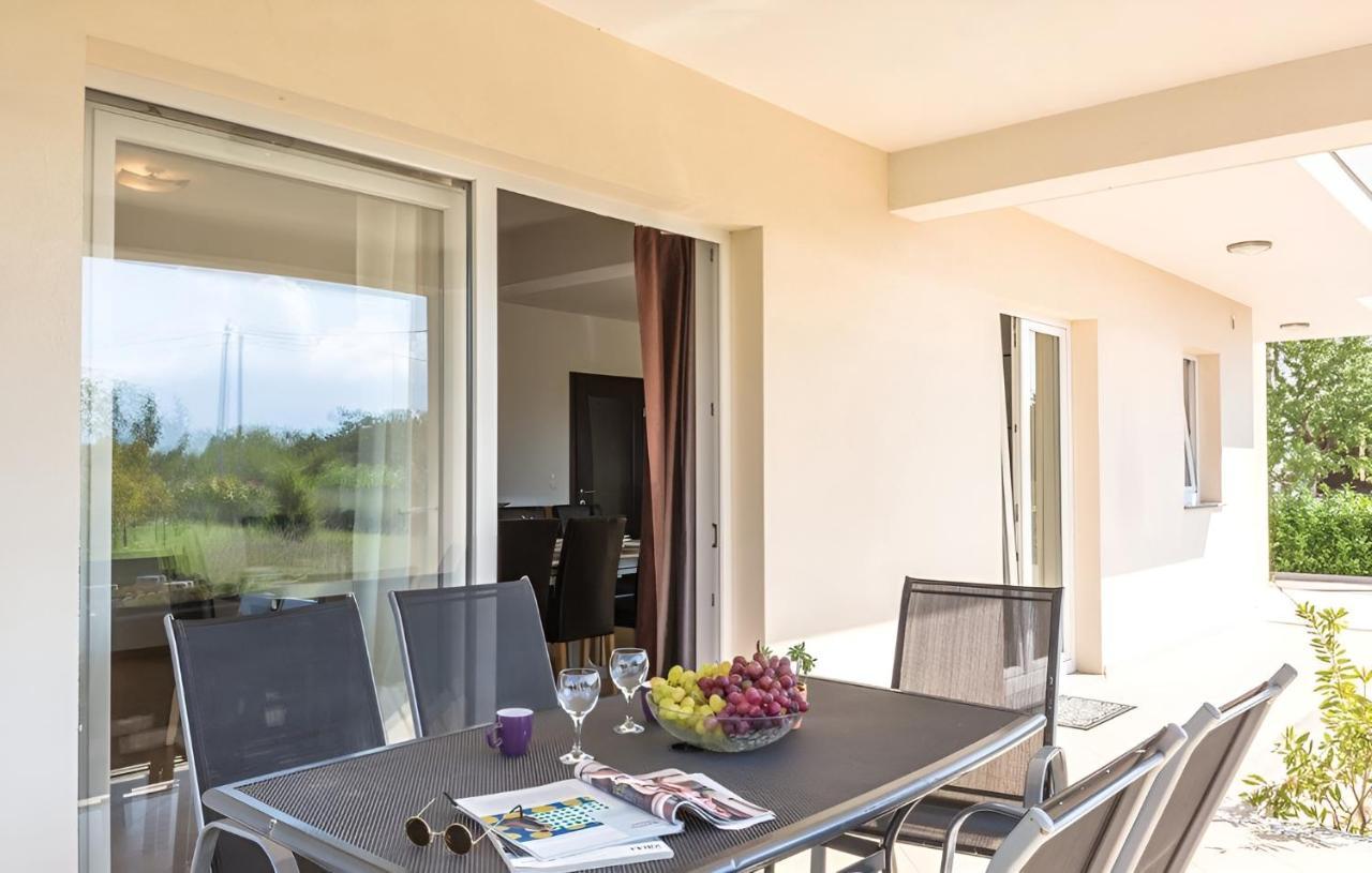 Villa SPLIT - Vacation villa with perfect privacy, pool, sauna, jacuzzi Opanci Esterno foto