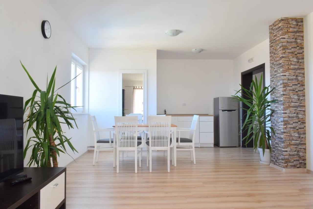 Villa SPLIT - Vacation villa with perfect privacy, pool, sauna, jacuzzi Opanci Esterno foto