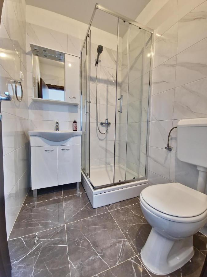 Villa SPLIT - Vacation villa with perfect privacy, pool, sauna, jacuzzi Opanci Esterno foto