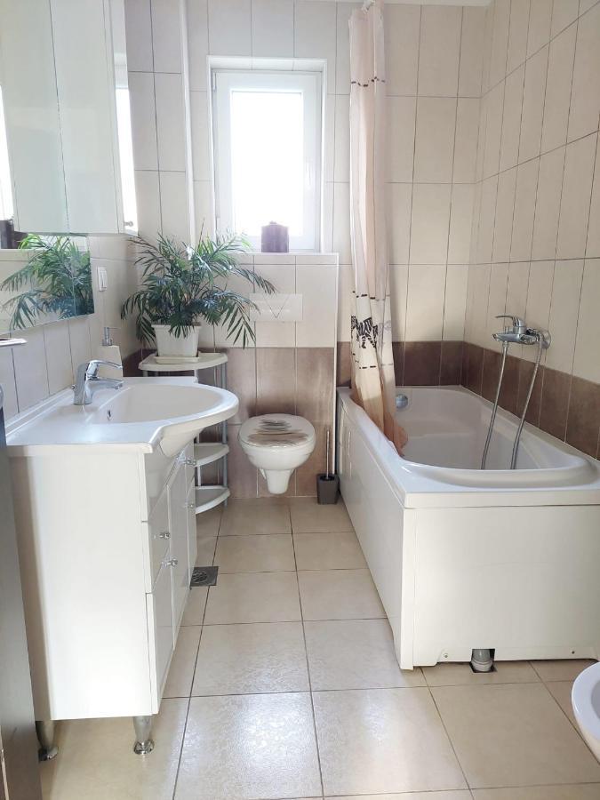 Villa SPLIT - Vacation villa with perfect privacy, pool, sauna, jacuzzi Opanci Esterno foto