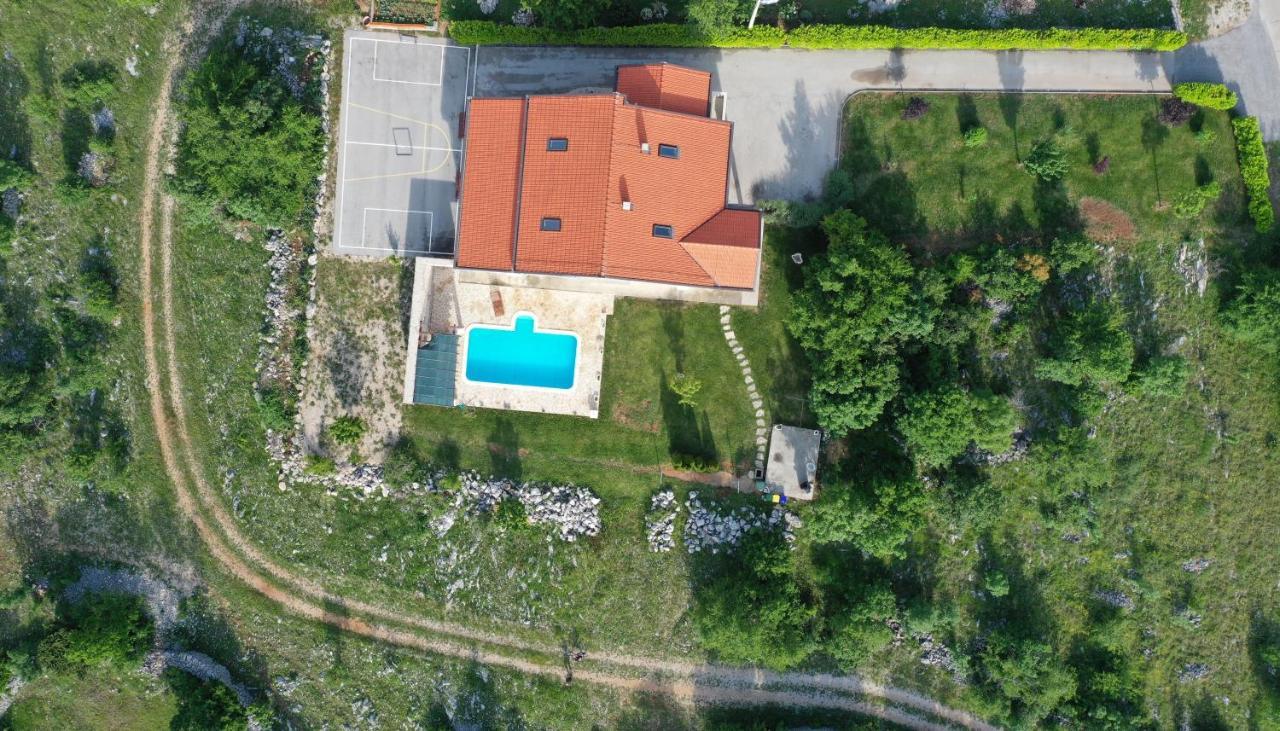 Villa SPLIT - Vacation villa with perfect privacy, pool, sauna, jacuzzi Opanci Esterno foto